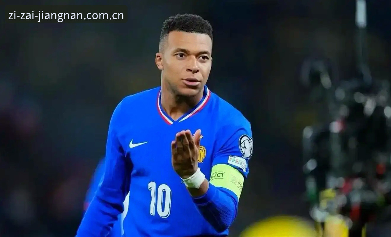 世界杯法国3-0伊拉克背后：德尚的阵容重组实验，一场战术耐心的全盘评测